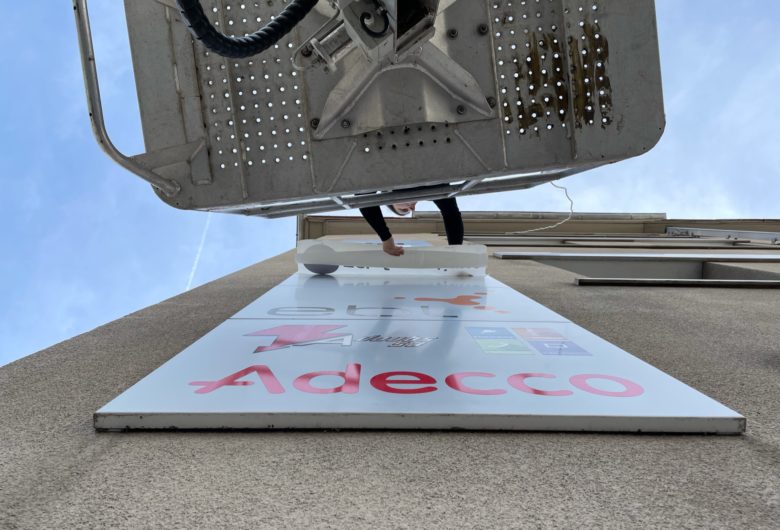 Adecco vitrine et enseignes